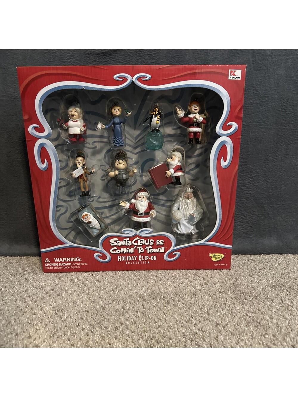 SANTA CLAUS IS COMIN TO TOWN Holiday Clip-On Collection 2004 Memory Lane Kringle